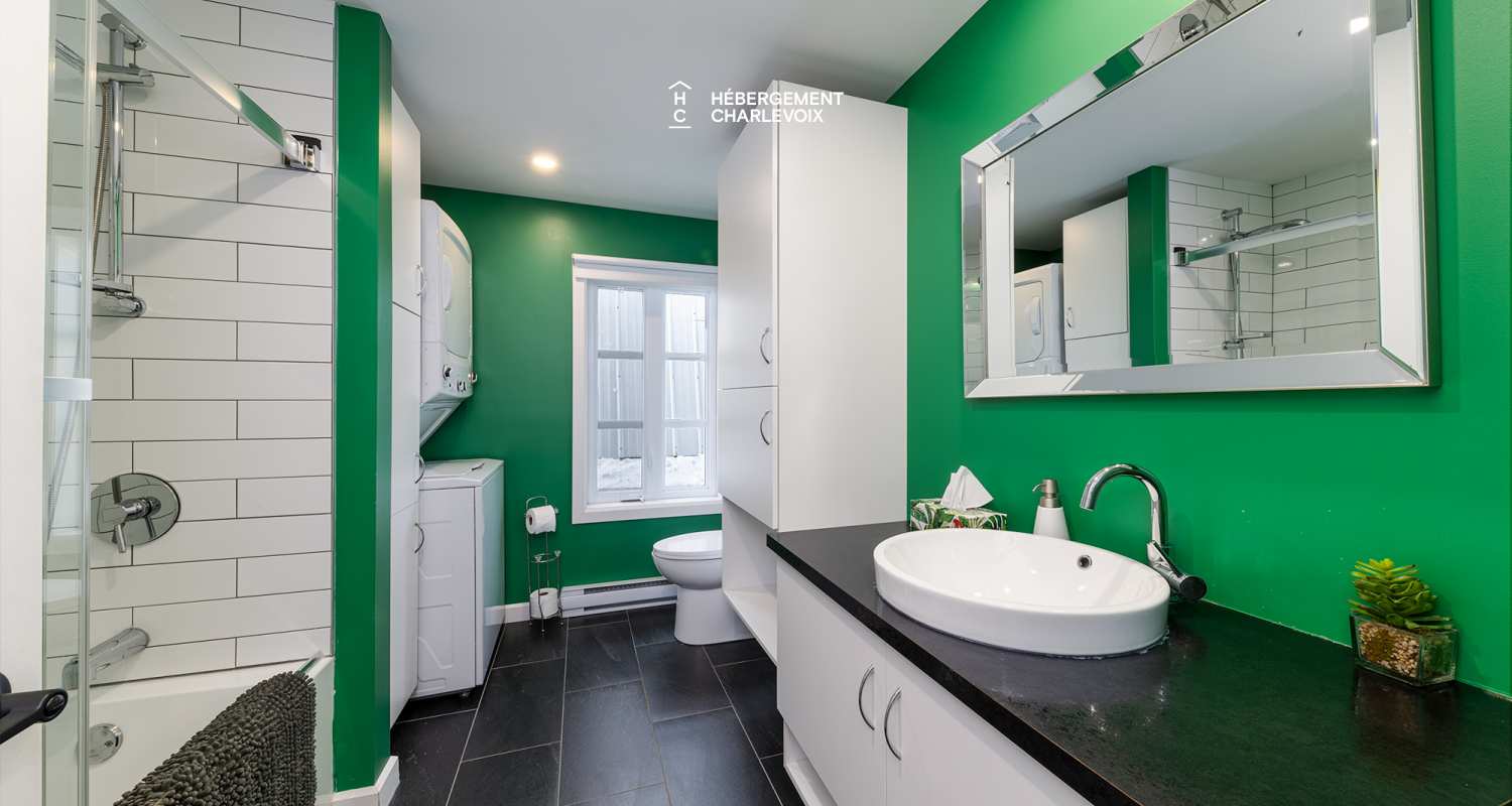 ABE-3 -  Completely renovated, downtown Baie-Saint-Paul